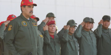 Nicolás Maduro condecorará a los 21 venezolanos sancionados por Estados Unidos