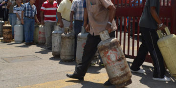 Solo dos gandolas de gas doméstico están llegando a Trujillo