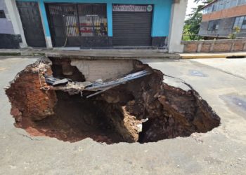 Táchira | En Táriba colapsó nuevamente una calle que ha sido reparada en dos ocasiones