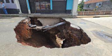 Táchira | En Táriba colapsó nuevamente una calle que ha sido reparada en dos ocasiones