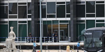 Policía brasileña asocia frustrado atentado en la Corte Suprema con «extremistas activos»