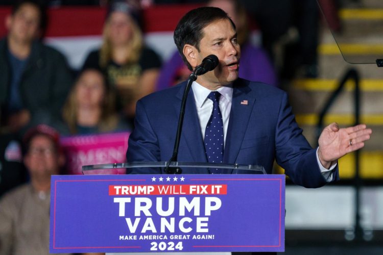 Fotografía de archivo del senador Marco Rubio en un mitin en Reading, Pensilvania, EE. UU., el 4 de noviembre de 2024.EFE/EPA/WILL OLIVER