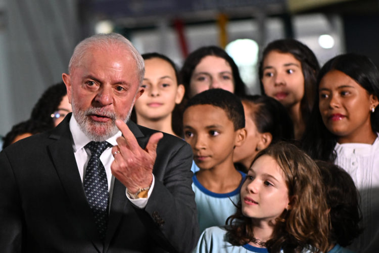 Fotografía del pasado 5 de noviembre del presidente de Brasil, Luiz Inácio Lula da Silva, en la feria XXI Semana Nacional de Ciencia y Tecnología, en el Museo Nacional de la República en Brasilia (Brasil). EFE/ Andre Borges