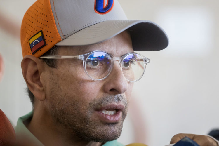 Fotografía de archivo de exgobernador venezolano Henrique Capriles en Caracas (Venezuela).  EFE/ Miguel Gutiérrez