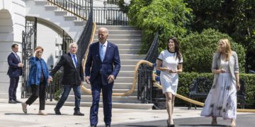 Biden busca que programas sociales de salud incluyan fármacos para adelgazar, como Ozempic