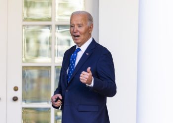 Biden espera que Trump «reconsidere» su idea de imponer aranceles a México y Canadá