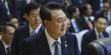 Un gran número de los 10.000 norcoreanos en Rusia ya estarían en el frente, según Seúl