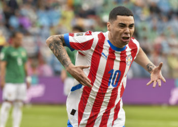 2-2. Almirón y Enciso arrancan a Bolivia empate a más de 4.000 metros de altitud