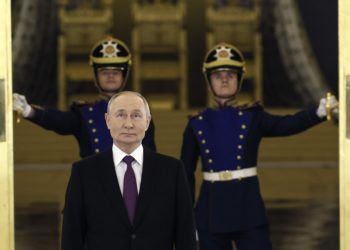 Putin le dice a los embajadores occidentales que Rusia no busca la confrontación