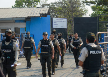 Al menos 15 presos muertos y 14 heridos en nuevos incidentes en la mayor cárcel de Ecuador