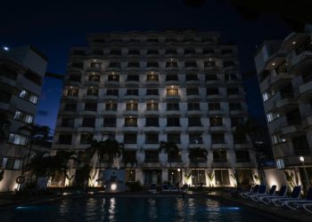 La isla de Margarita intenta recuperar su economía entre hoteles en ruinas y apagones