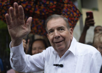 Gobierno de Maduro ratifica a Interpol solicitud de alerta roja contra Edmundo González