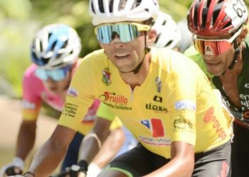 Sesión solemne: homenaje al bicampeón  Juan Ruiz “orgullo del ciclismo carvajalense”