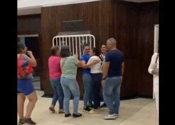 Liberaron a Lauriannys Cedeño, la adolescente detenida por un mensaje de WhatsApp que sufrió parálisis facial
