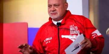 Regular las redes sociales: la propuesta de Cabello ante casos de intoxicación en liceos