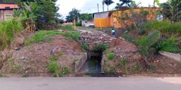 Habitantes de El Poblado en Rubio solicitan  atención ante colapso de aguas fluviales y servidas