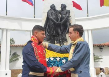 Conmemoran en Santa Ana los 204 años del histórico Abrazo de Bolívar y Morillo