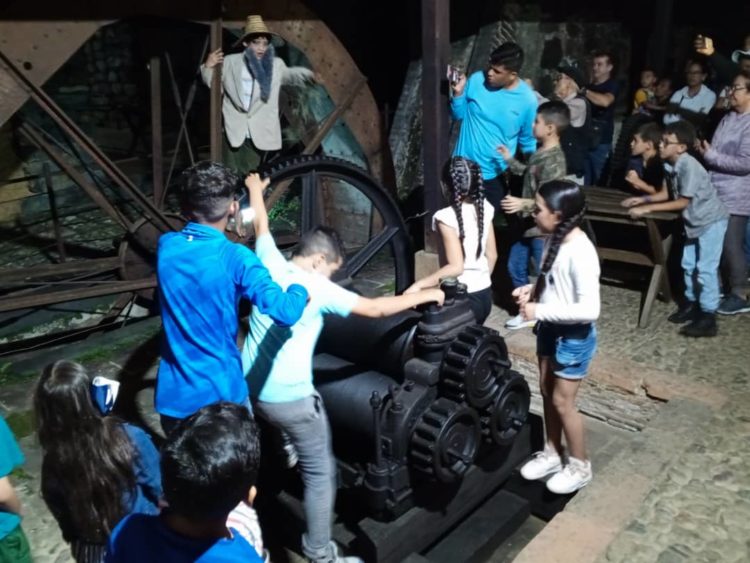 Exitosa puesta en escena de la obra infantil «Atrapados en el Trapiche» en Boconó