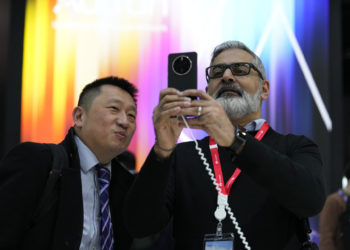 Huawei presenta su nuevo teléfono Mate 70, con un sistema operativo desligado de Android