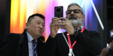 Huawei presenta su nuevo teléfono Mate 70, con un sistema operativo desligado de Android