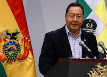 Luis Arce denuncia la toma de tres cuarteles por «grupos armados» en el bastión de Morales
