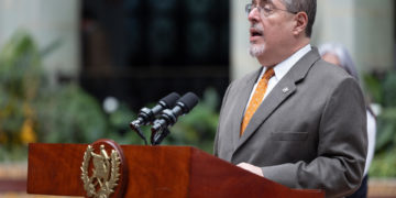 Tribunal electoral anula al partido político del presidente de Guatemala