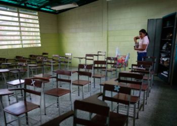 Un docente venezolano necesita casi 30 veces su sueldo para alimentar a una familia