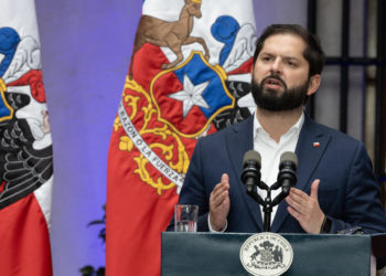 Abogado de Boric: la denuncia por acoso sexual es falsa y las pruebas están en la Fiscalía