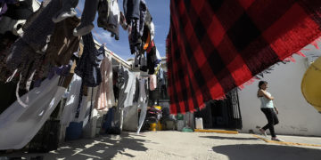 Aumenta tensión entre migrantes en frontera norte de México ante elecciones de EE.UU.