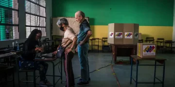 ¿Acudir o no a elecciones?: la oposición venezolana deshoja la margarita