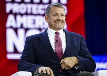 Erik Prince advierte al gobierno de Maduro: «Después del 10 de enero son objetivos criminales»