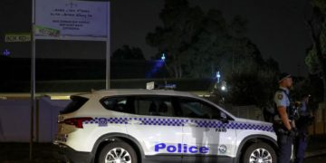 Estrella de la radio australiana es acusado de 24 delitos sexuales contra ocho jóvenes