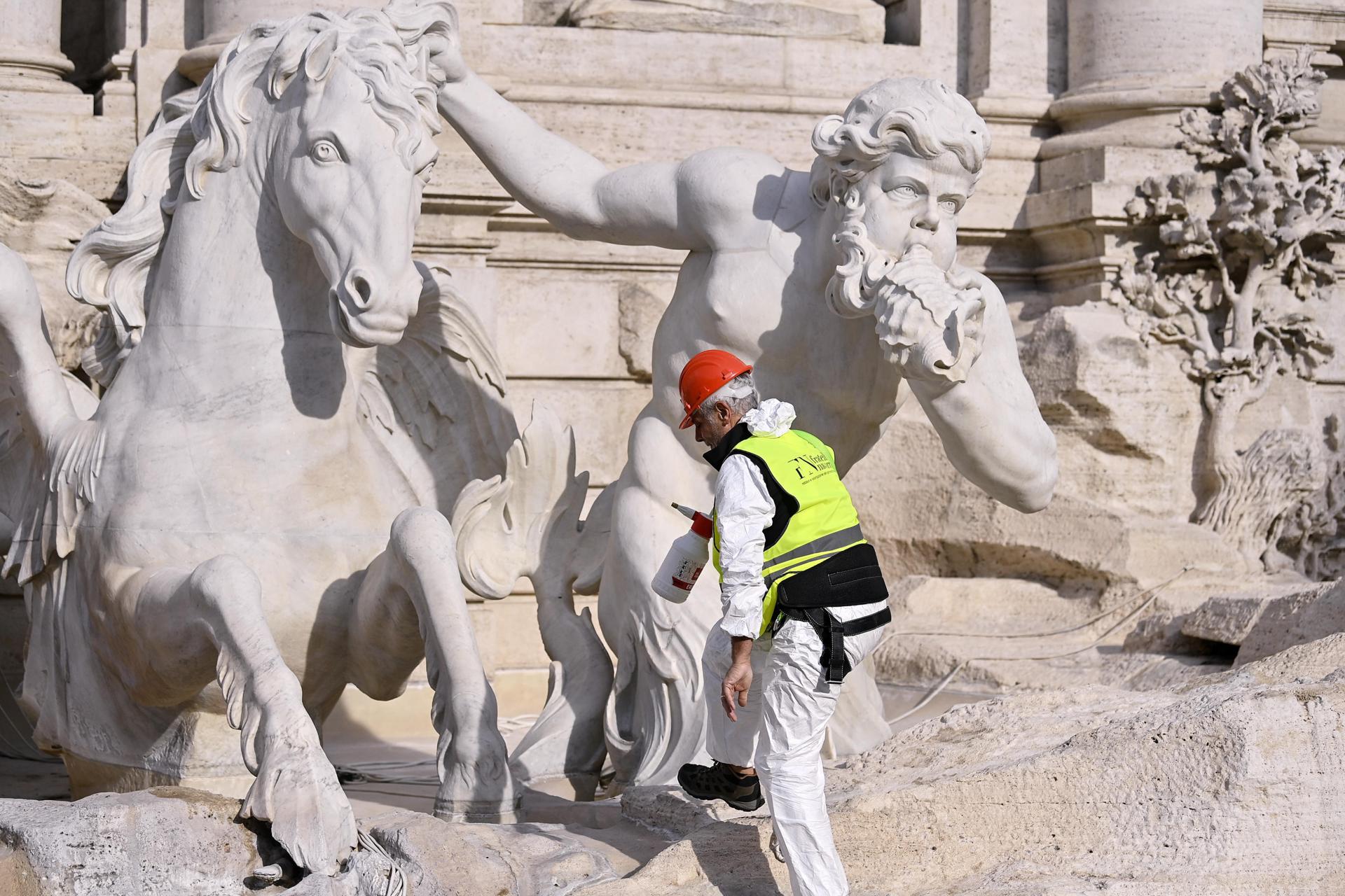 The Trevi Fountain can now be seen up close thanks to a controversial walkway