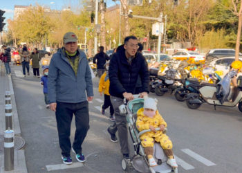La juventud china hace oídos sordos a los cantos de sirena oficiales para tener hijos