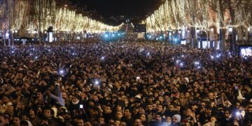 Un millón de personas celebrarán la Nochevieja en los Campos Elíseos de París