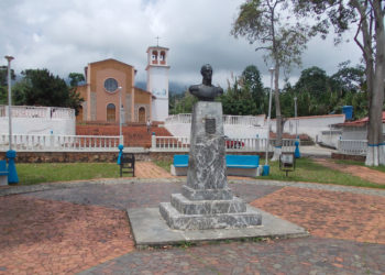 Participativo programa de misas de Aguinaldo de la parroquia El Rosario de Isnotú