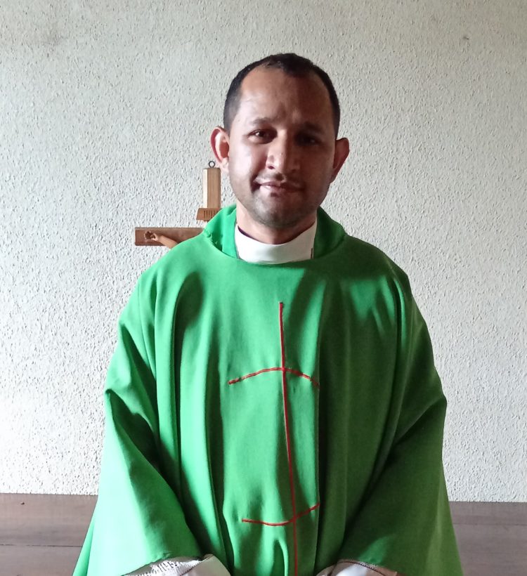 Presbítero Mervín Fuentes dio a conocer el programa completo de misas de aguinaldo.