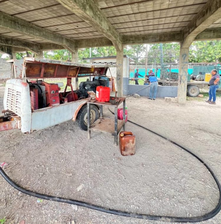 En vías de solución problemática del agua en Valmore Rodríguez.