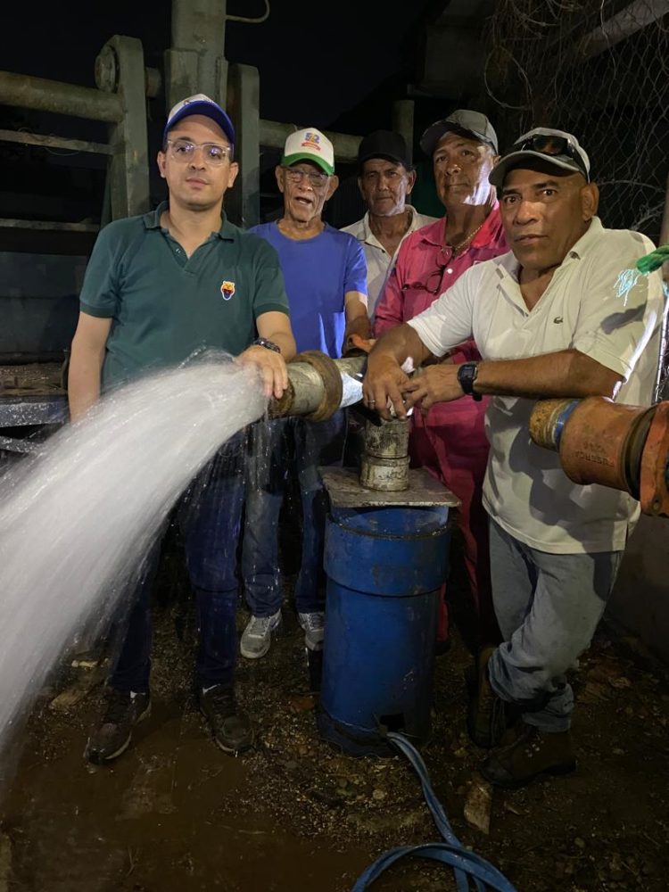 Agua abundante para los vecinos de la parroquia Valmore Rodríguez.