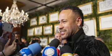 Neymar anuncia que será padre de una niña junto a su pareja, Bruna Biancardi