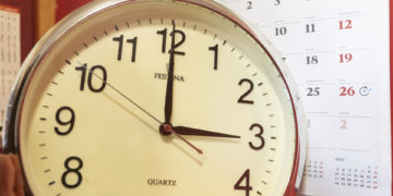 Trump renueva su intención de acabar con el cambio de hora por el horario de verano
