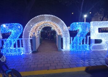 Poblaciones del municipio Sucre están al día con el alumbrado navideño y de fin de año