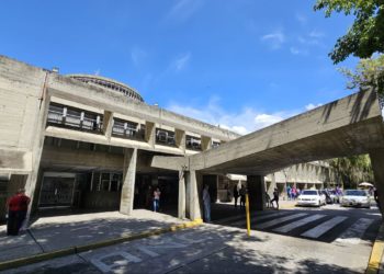 ULA y gremios de la salud exigen la liberación de médico residente detenida en el IAHULA por tener medicamentos en un koala para atender emergencias médicas