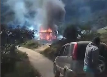 Incendio destruyó una vivienda en Guaraque