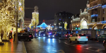 La capital rusa se viste de luces para recibir 2025