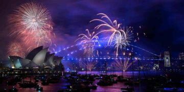 Los habitantes de ‘Christmas’ celebran la llegada del 2025 antes que el resto del mundo