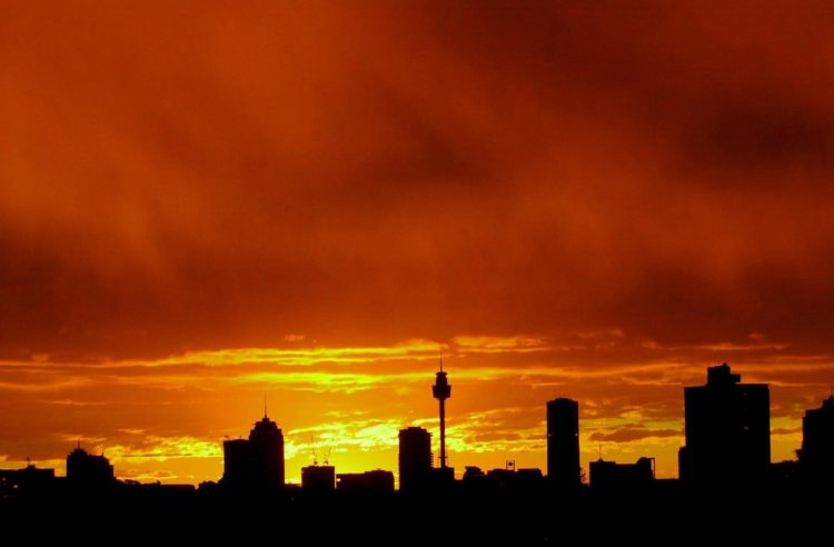 Imagen de archivo de una puesta de sol en Sidney. EFE/Dean Lewins/PROHIBIDO SU USO EN AUSTRALIA Y NUEVA ZELANDA