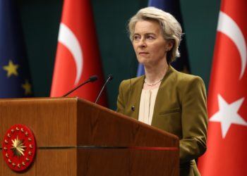 Nuevo gobierno sirio se acerca a Occidente, que ya estudia levantar las sanciones a Siria
