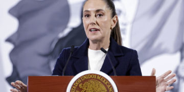 La presidenta de México enviará una representación a la investidura de Maduro