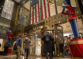 Nueva York se tiñe de colores, brillo y esplendor para las festividades navideñas en 2024